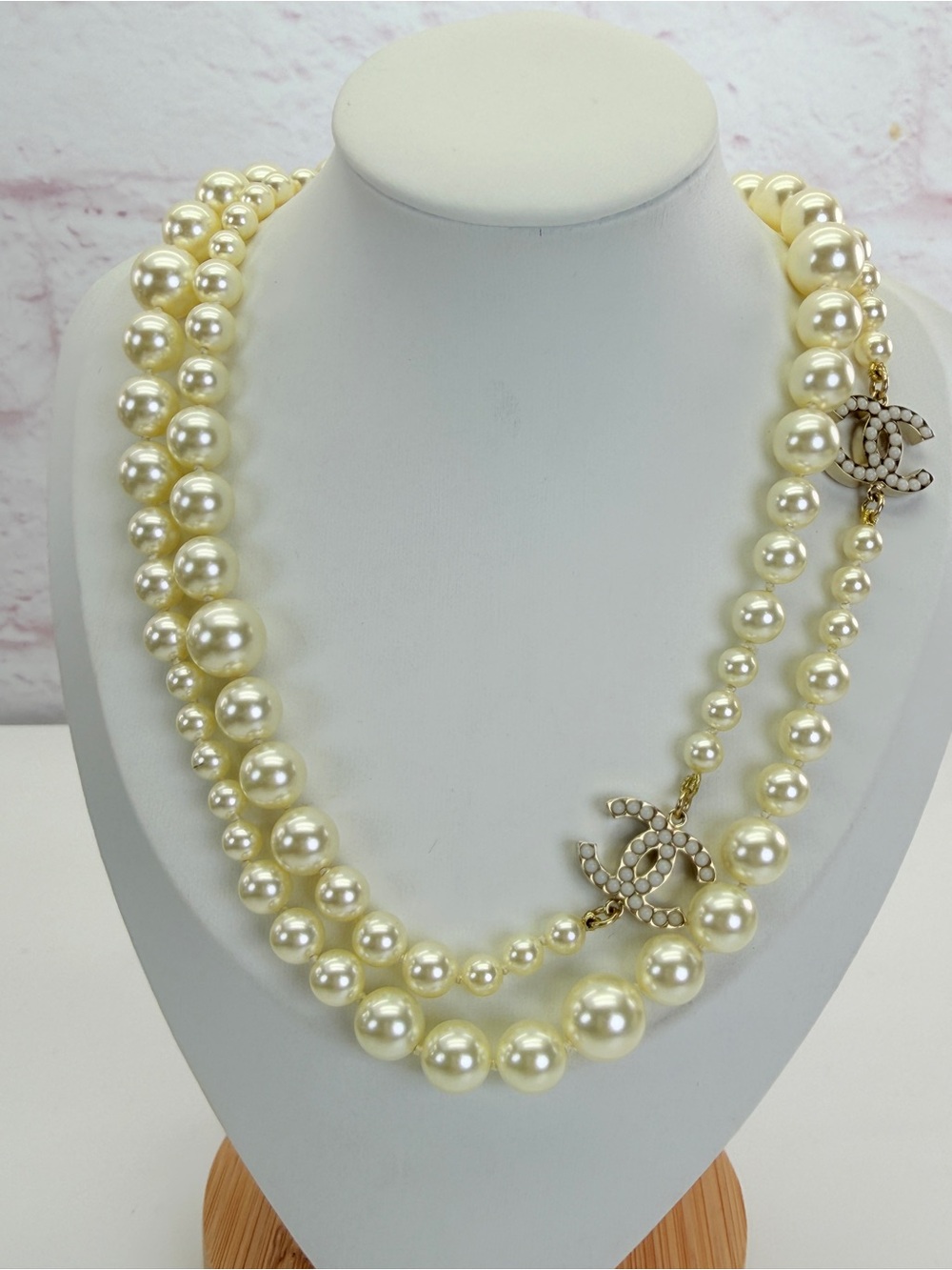 CHANEL CC Logo Timeless Classic Faux Pearl Necklace